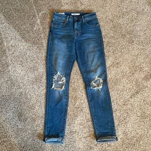 Levi’s 721 High Rise Skinny - Levi’s Premium Jeans